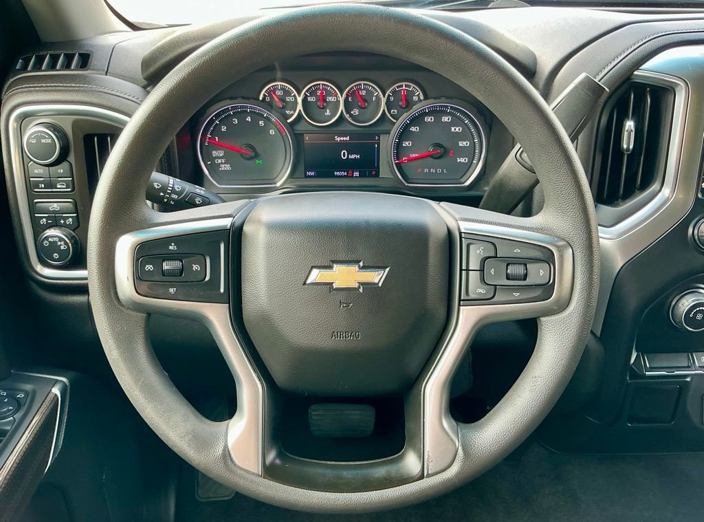 Used 2020 Chevrolet Silverado 1500 LT w/ LT Value Package AWD/4WD image 35