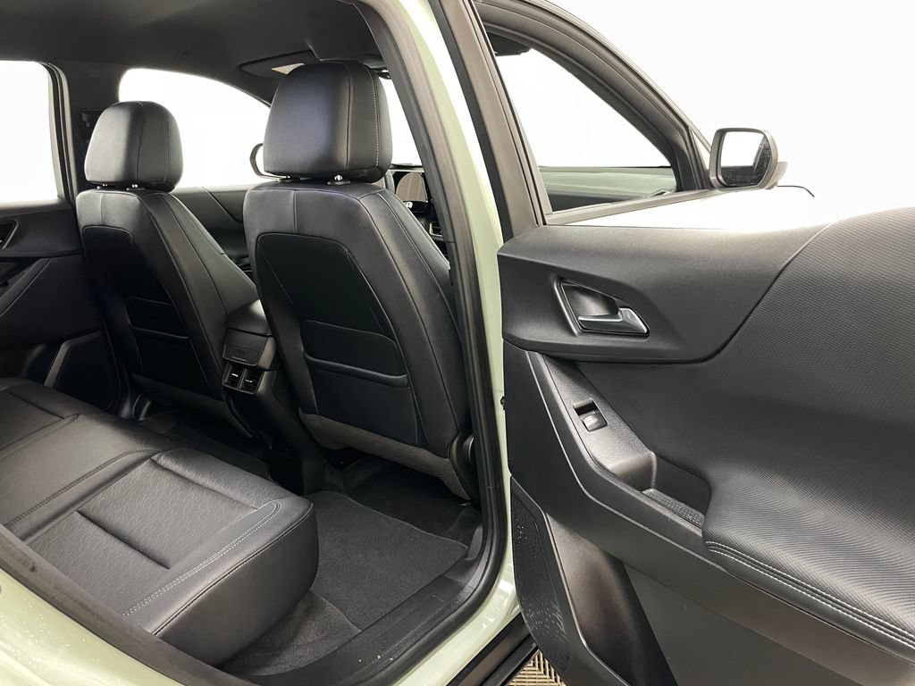 Used 2025 Chevrolet Equinox LT w/ Convenience Package II FWD image 38