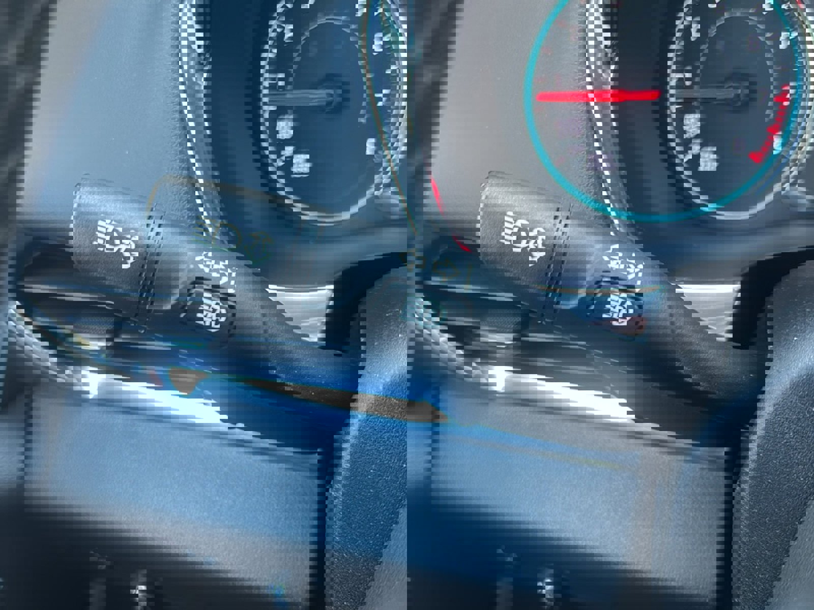 Used 2023 Chevrolet Traverse LT w/ Rear Camera Mirror Package image 30