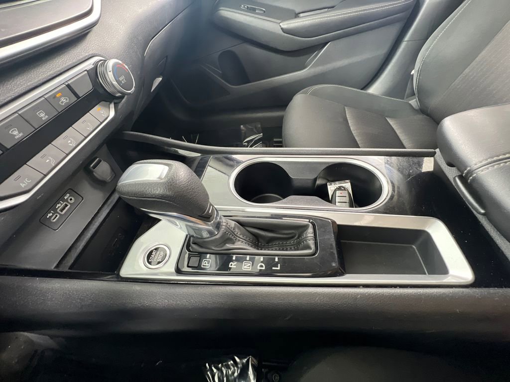 Used 2024 Nissan Altima 2.5 SV image 21