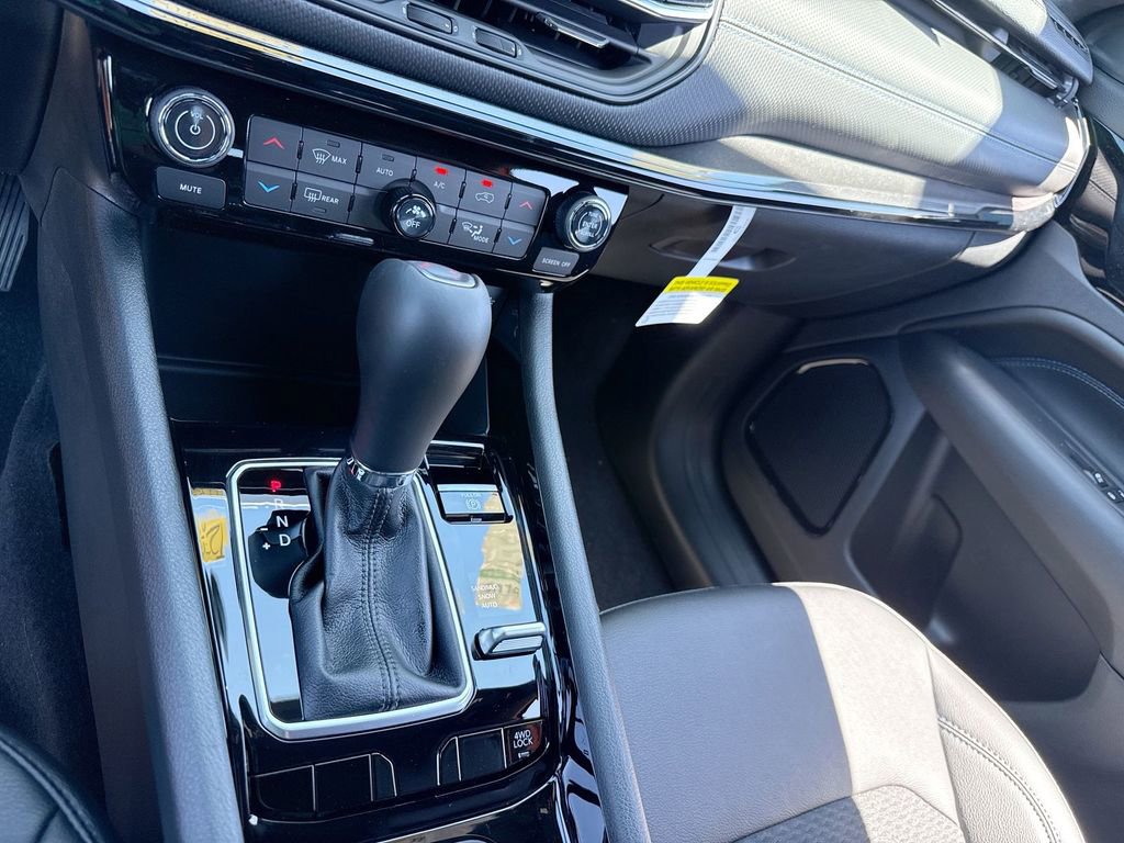 New 2026 Jeep Compass Latitude image 17