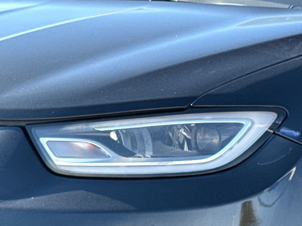 Used 2021 Chrysler Pacifica Touring w/ Uconnect Theater Family Group image 4