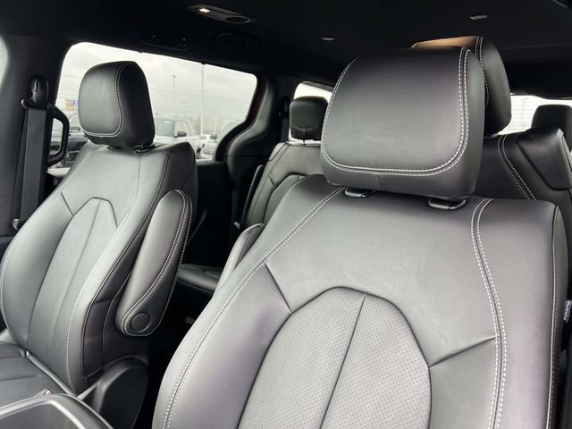 New 2026 Chrysler Voyager LX FWD image 23
