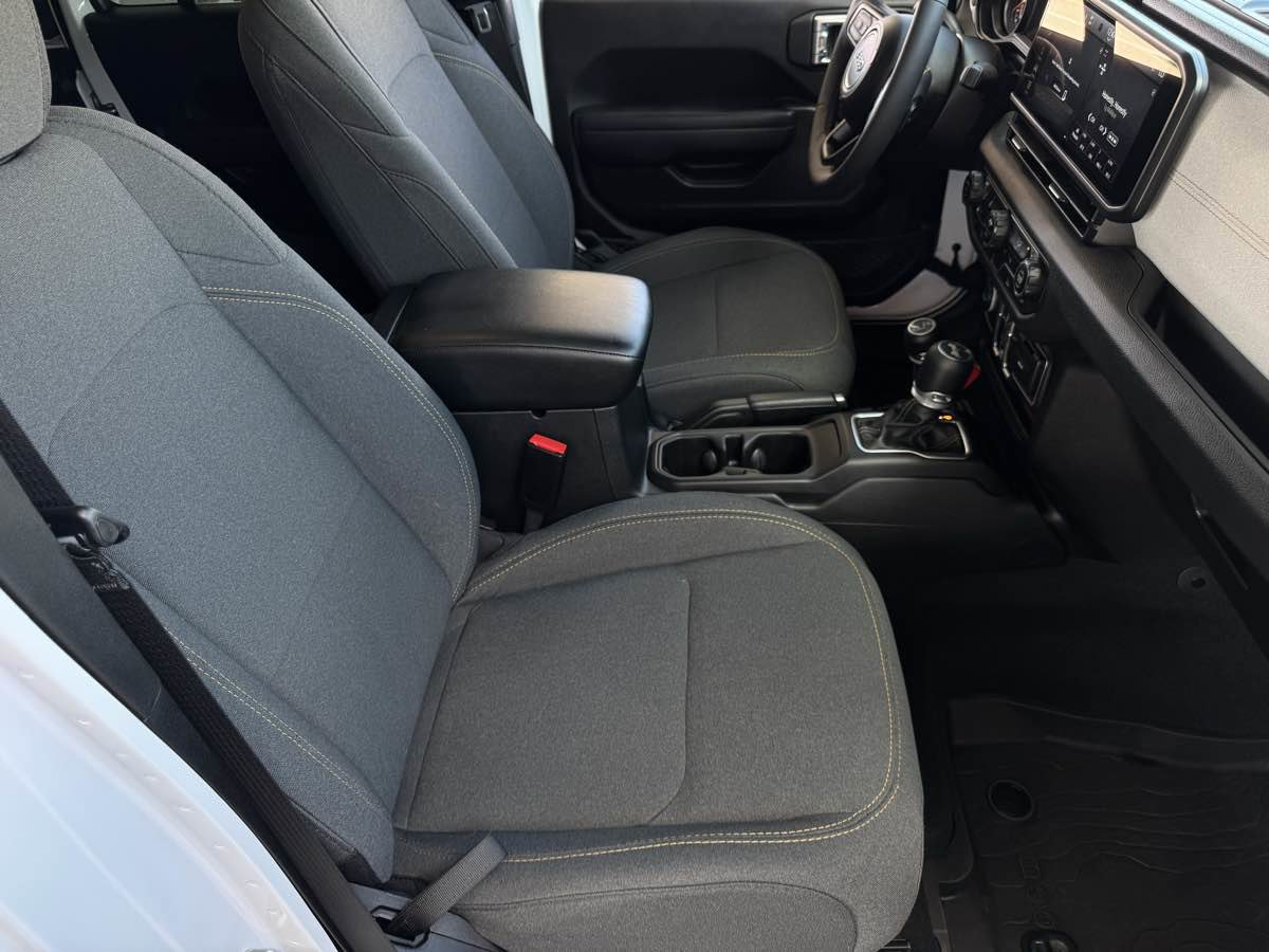 Used 2024 Jeep Wrangler Sport S AWD/4WD image 21