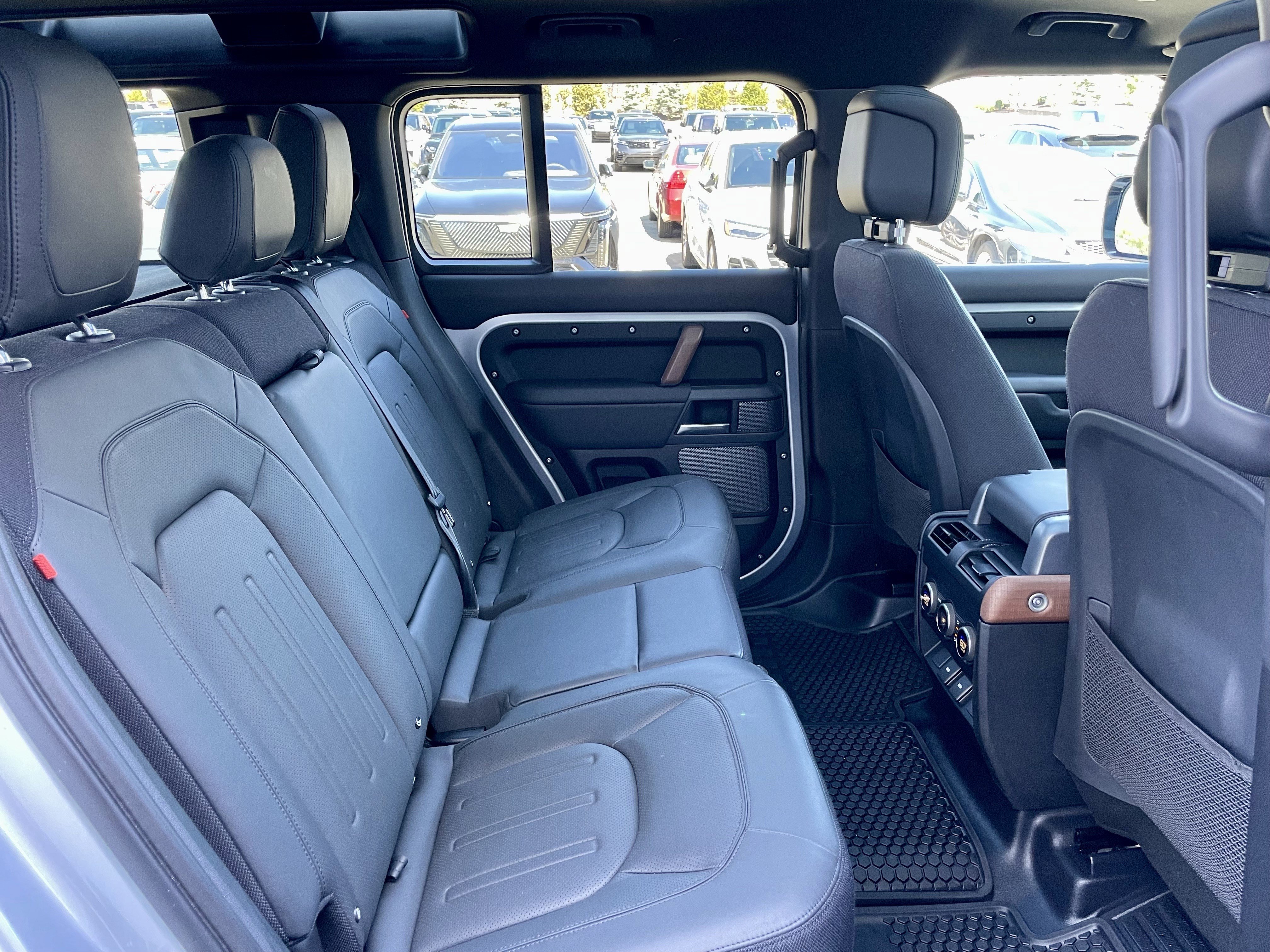 Certified 2024 Land Rover Defender 110 X image 31