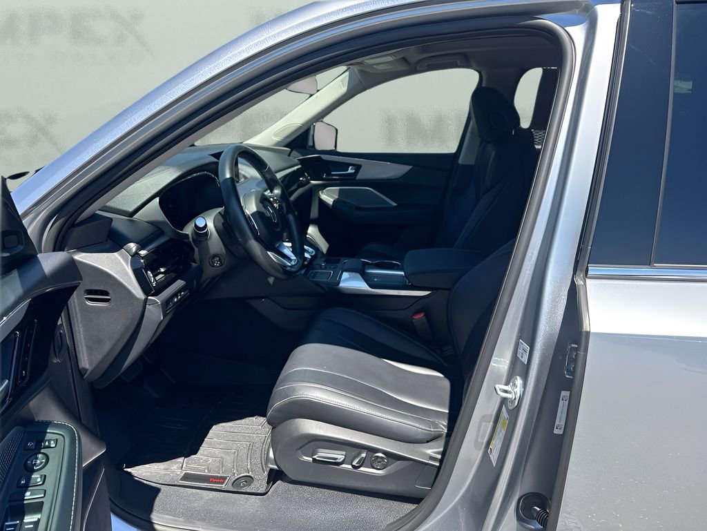 Used 2023 Acura MDX SH-AWD w/ Technology Package image 9