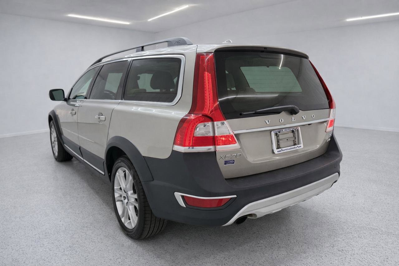 Used 2016 Volvo XC70 T5 Premier w/ Proximity Package AWD/4WD image 5