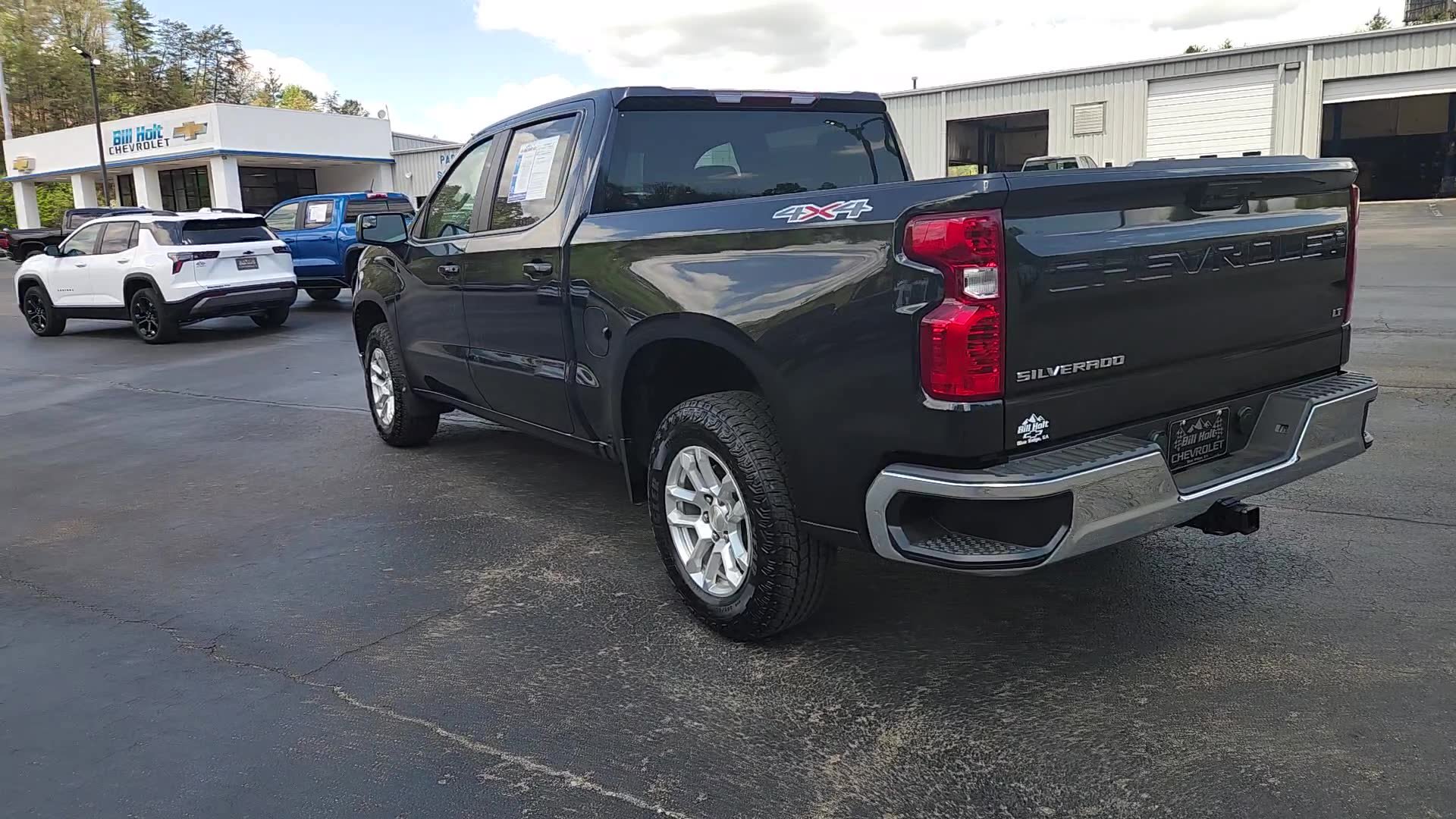 Used 2022 Chevrolet Silverado 1500 LT AWD/4WD image 13