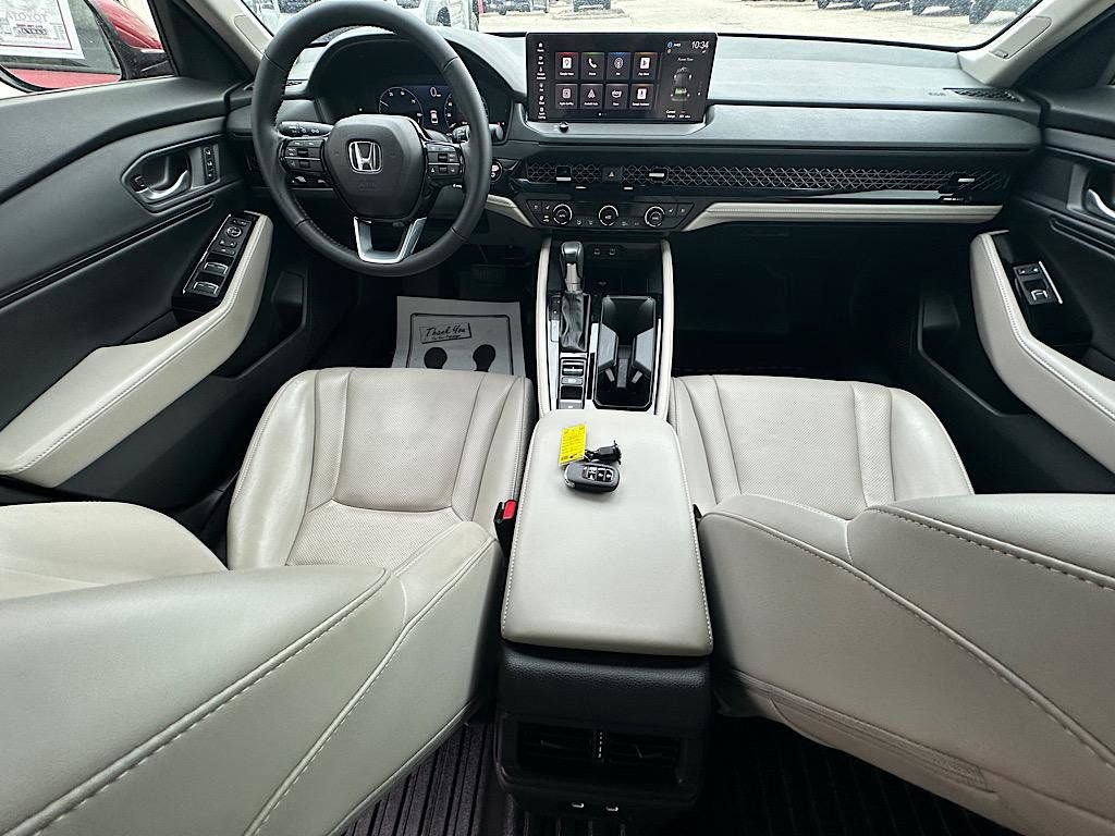 Used 2024 Honda Accord Touring image 17