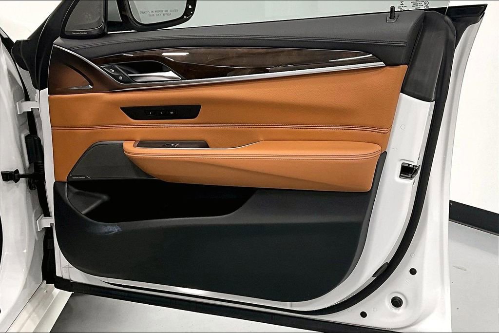 Used 2019 BMW 640i Gran Turismo xDrive w/ M Sport Package image 16