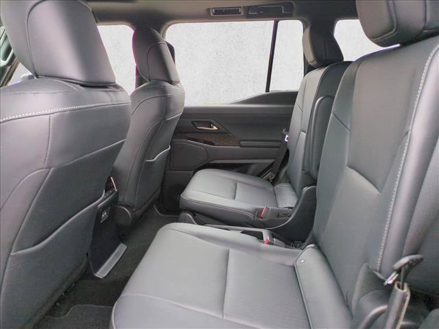 Used 2025 Lexus GX 550 w/ Accessory Package (Z1) AWD/4WD image 18