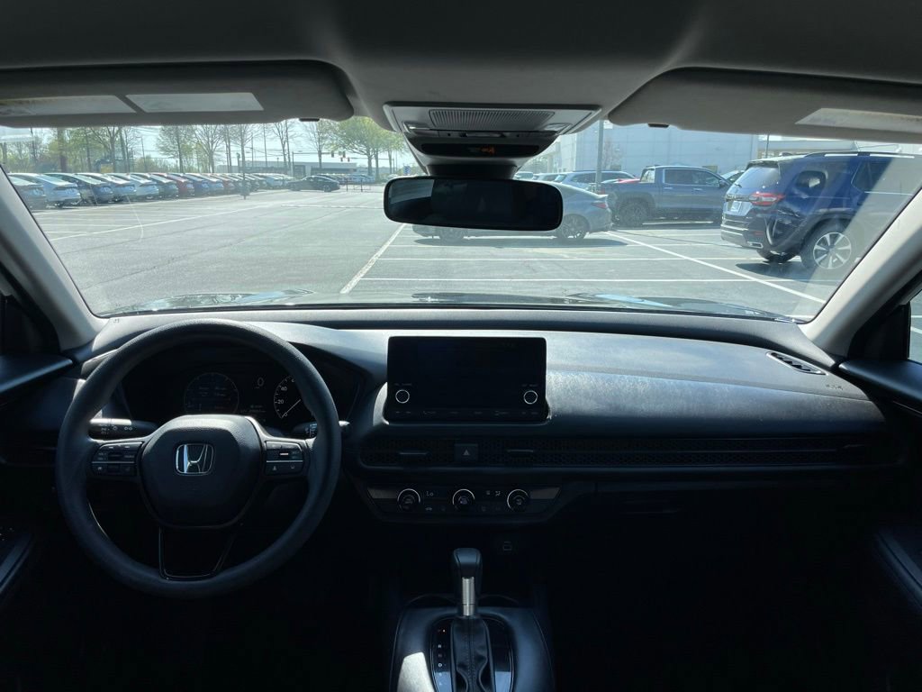 Certified 2025 Honda HR-V LX image 10