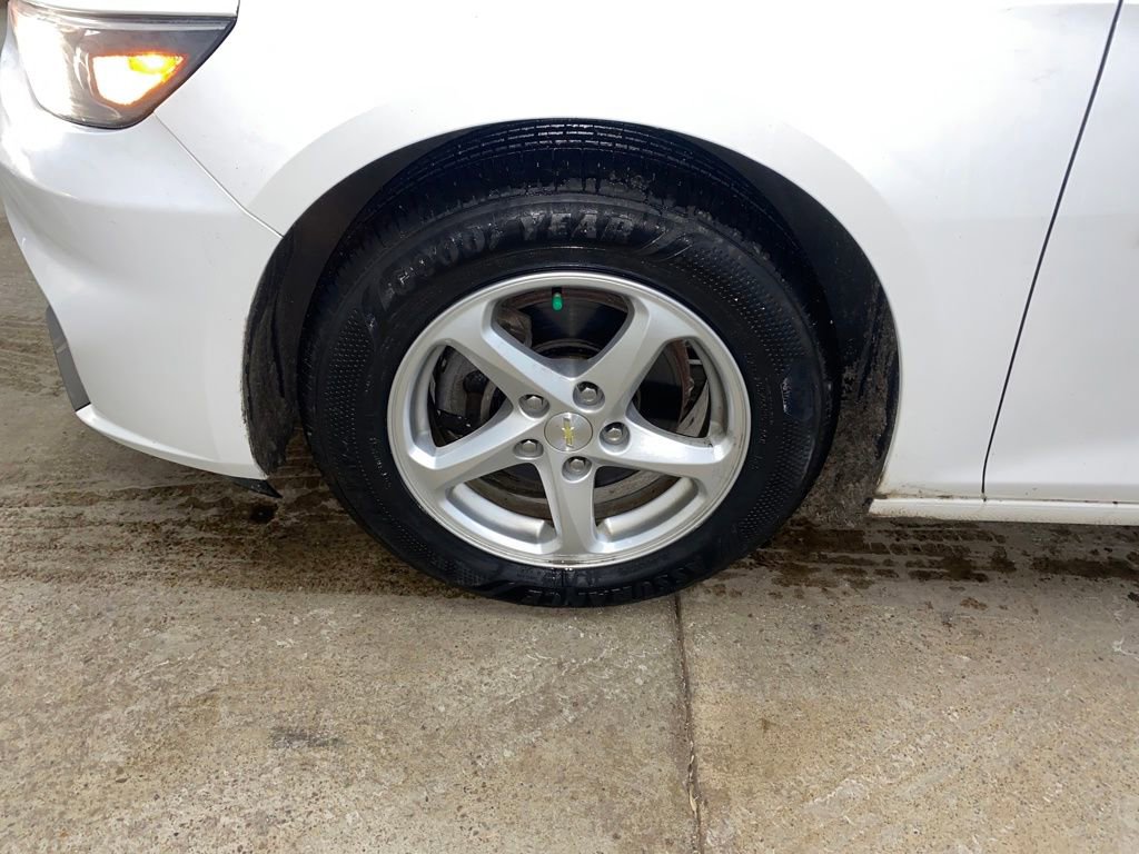 Used 2018 Chevrolet Malibu LS image 25