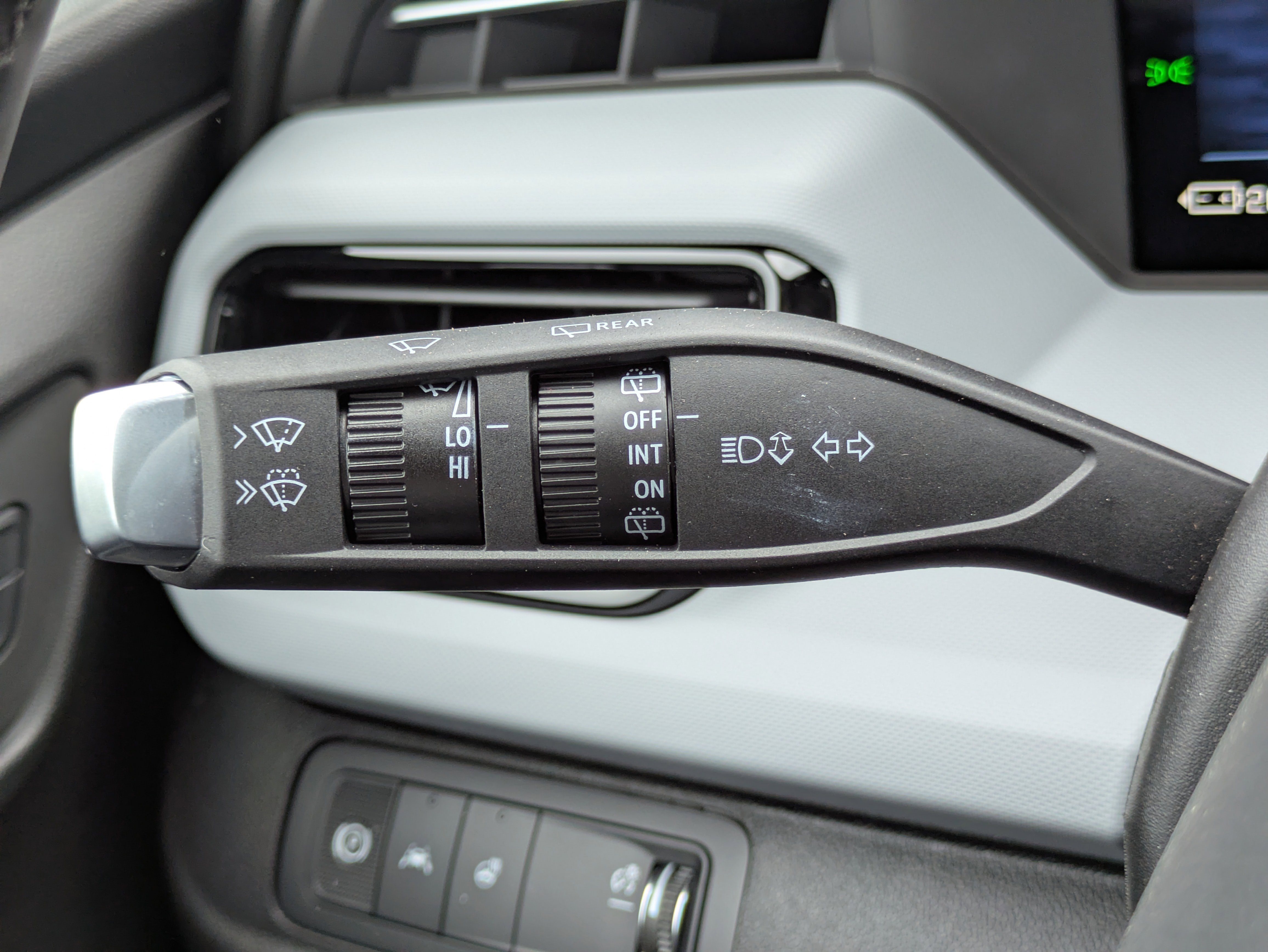 New 2027 Chevrolet Bolt LT w/ Comfort Package FWD image 18