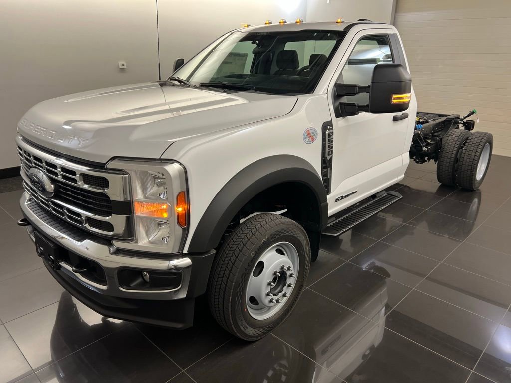 New 2026 Ford F550 4x4 Regular Cab Super Duty image 3
