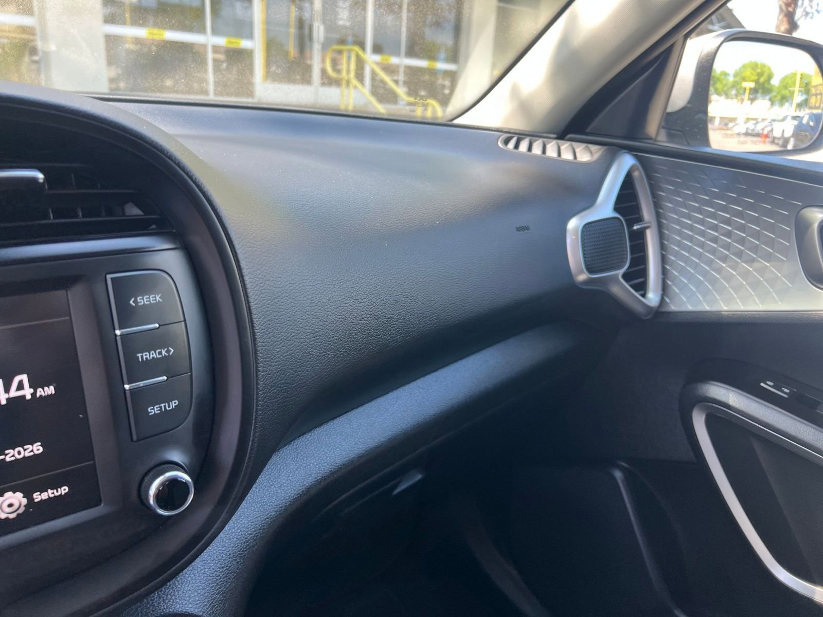 Used 2025 Kia Soul LX w/ LX Technology Package image 33