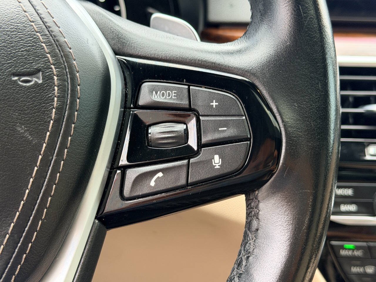 Used 2019 BMW 530i xDrive AWD/4WD image 35