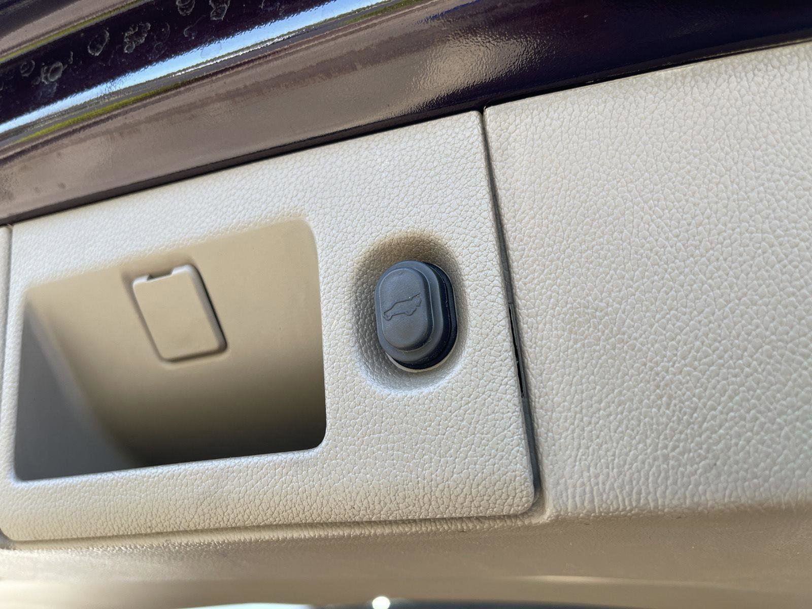 Used 2020 Chevrolet Tahoe Premier w/ Premier 6.2L Value Package image 47