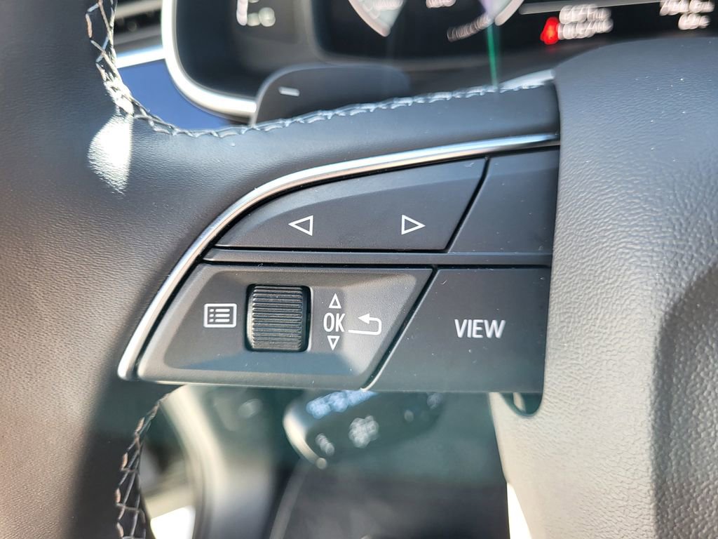 Used 2025 Audi Q7 3.0T Premium w/ Convenience Package image 17