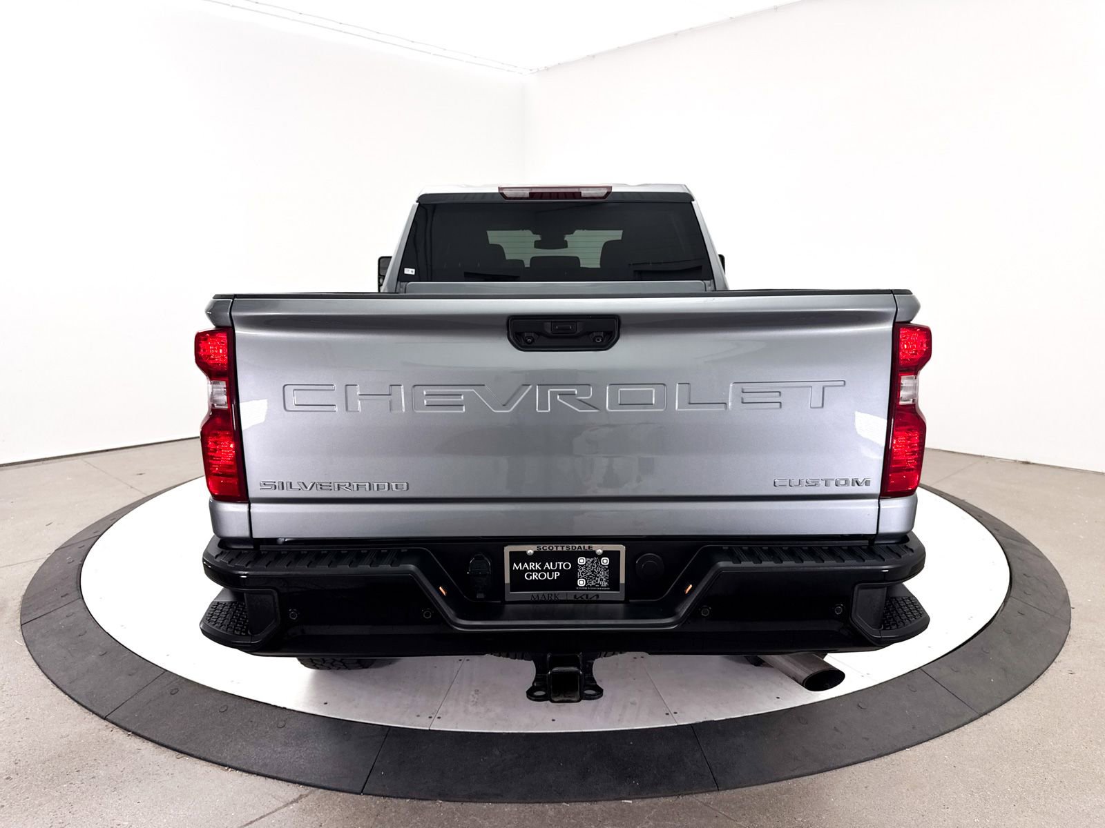 Used 2024 Chevrolet Silverado 2500 Custom w/ Custom Value Package AWD/4WD image 15