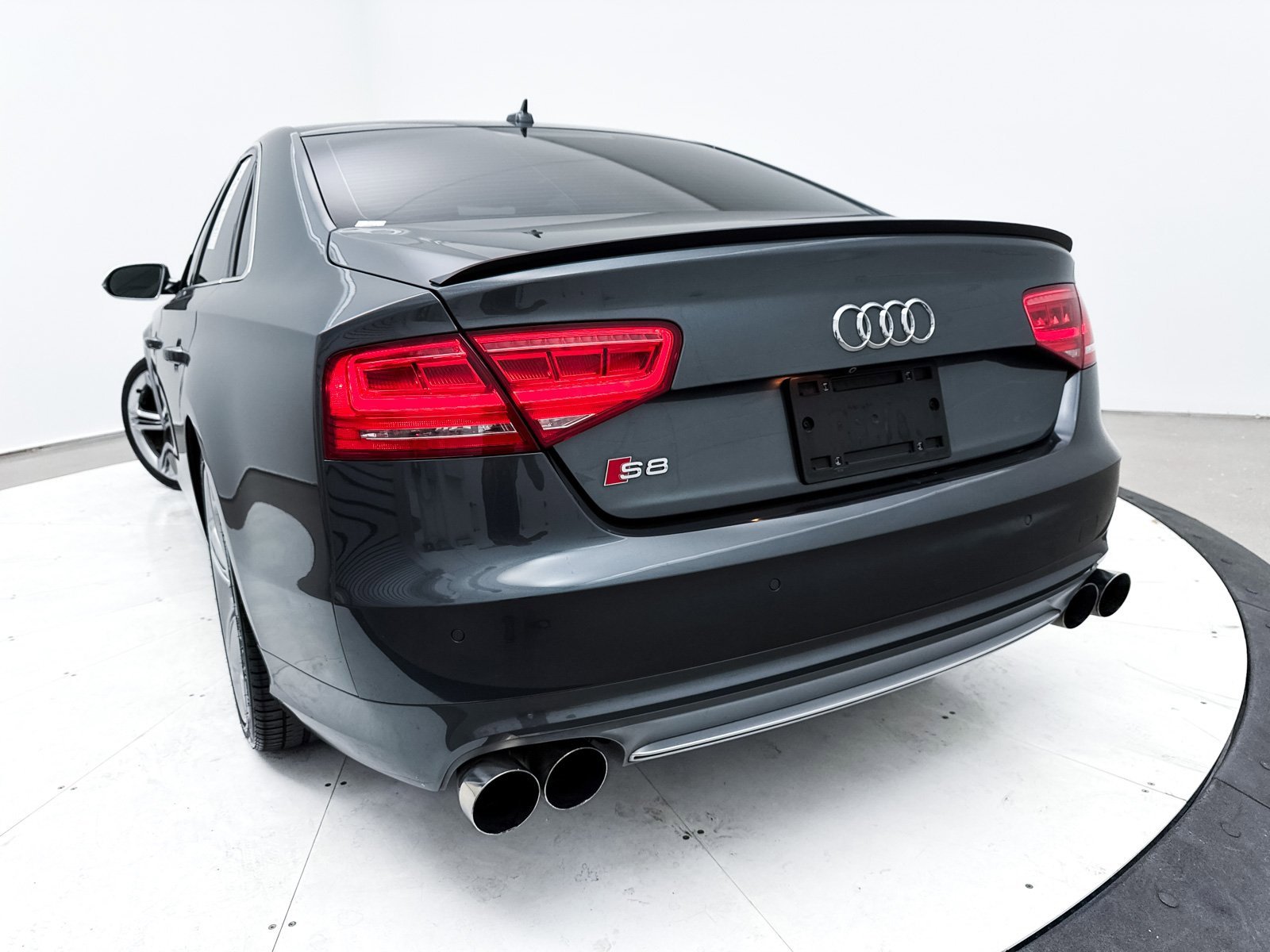 Used 2014 Audi S8 w/ Full Leather Package image 10