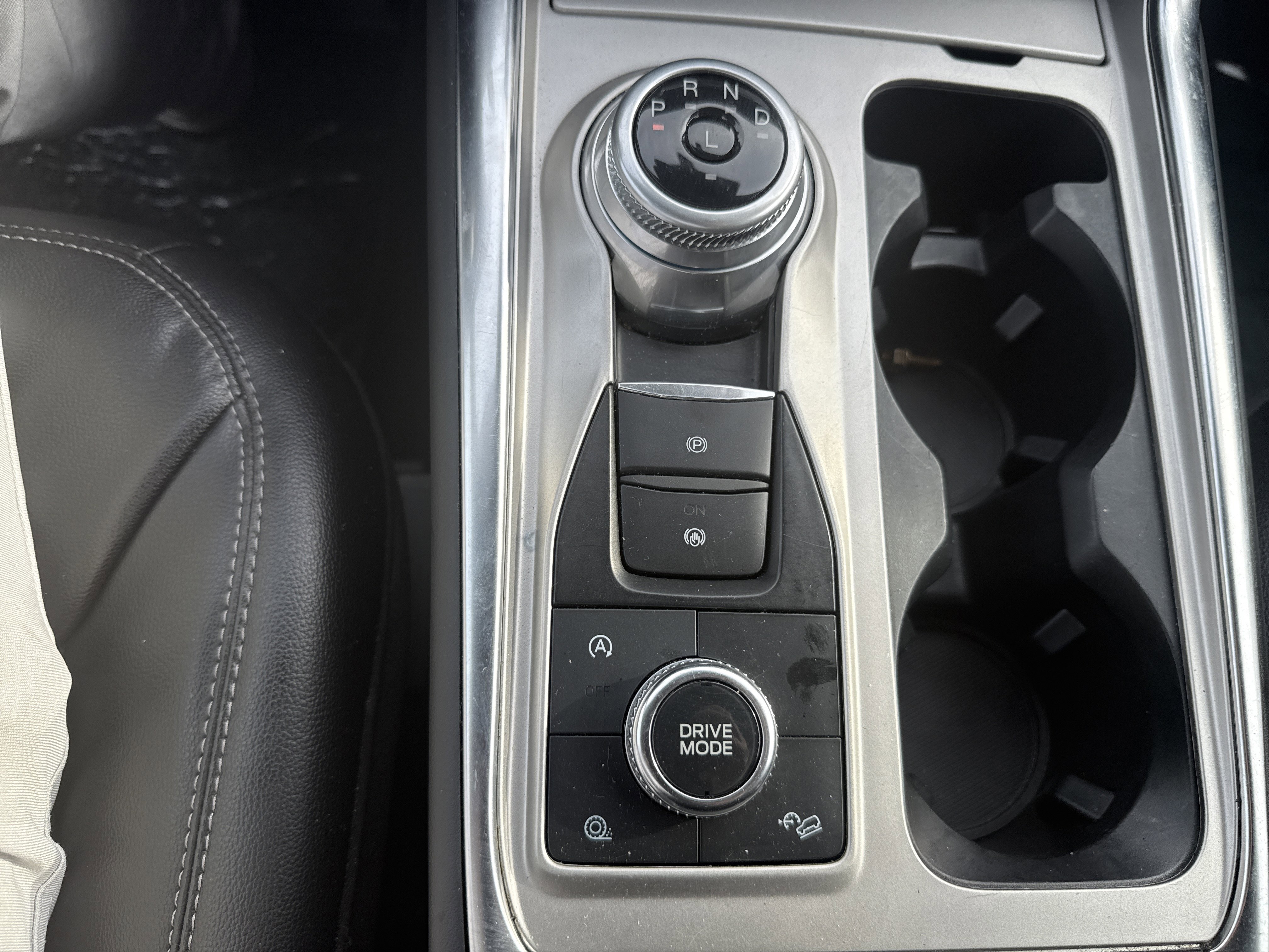 Used 2023 Ford Explorer Limited image 26