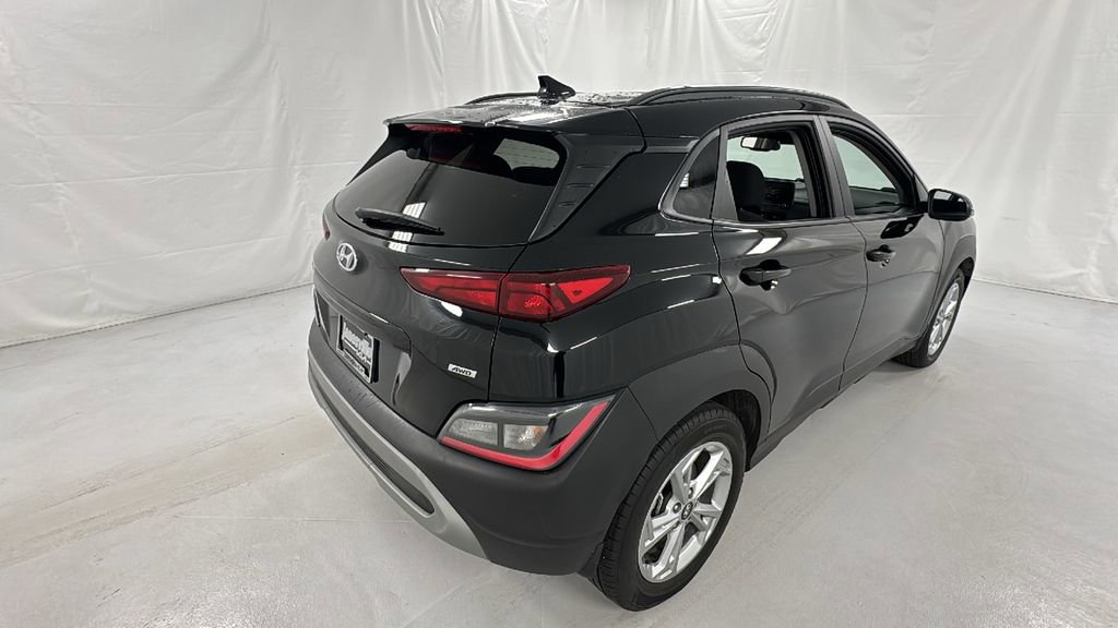 Used 2023 Hyundai Kona SEL w/ Convenience Package image 3