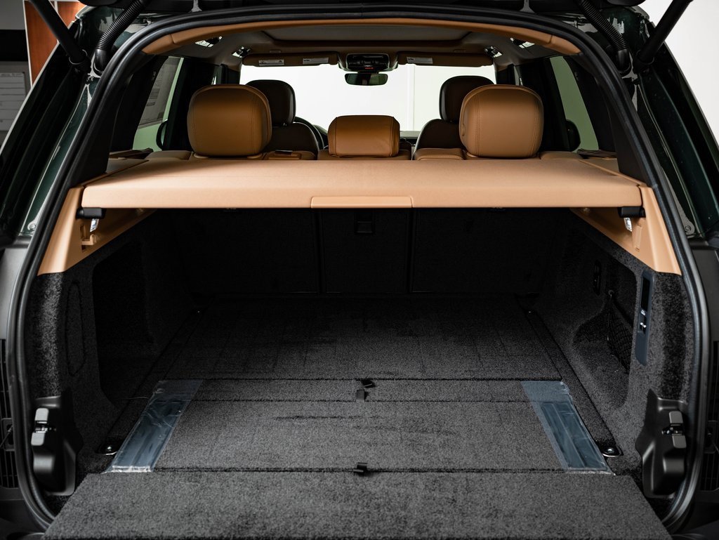 New 2026 Land Rover Range Rover SE image 19