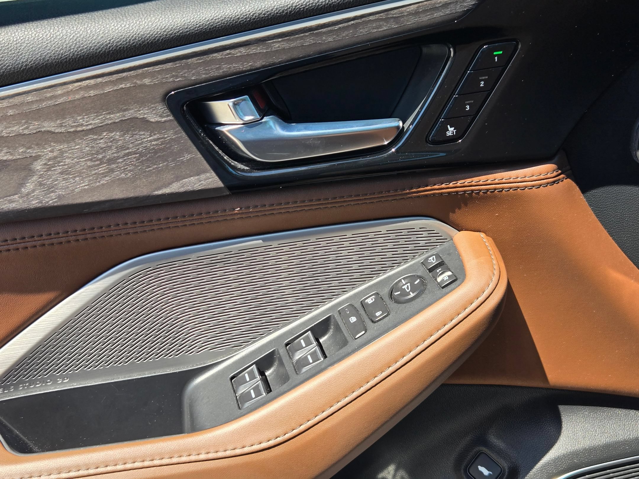 Certified 2023 Acura MDX SH-AWD w/ Advance Package image 12