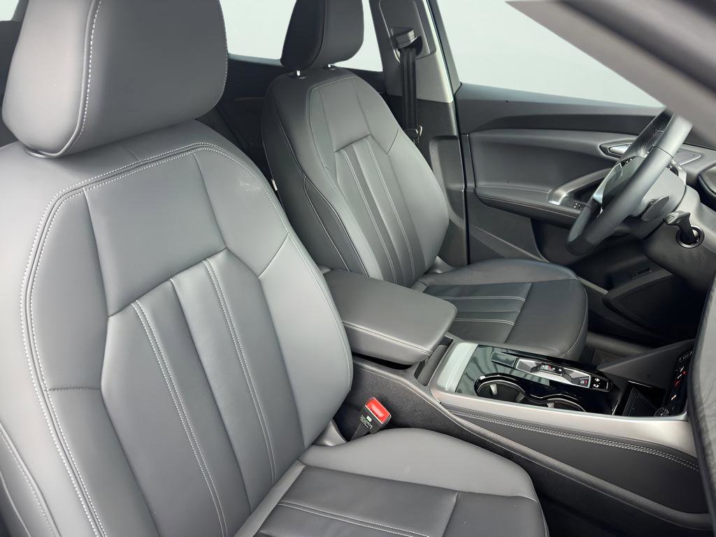 Certified 2025 Audi Q5 Premium w/ Convenience Package AWD/4WD image 13