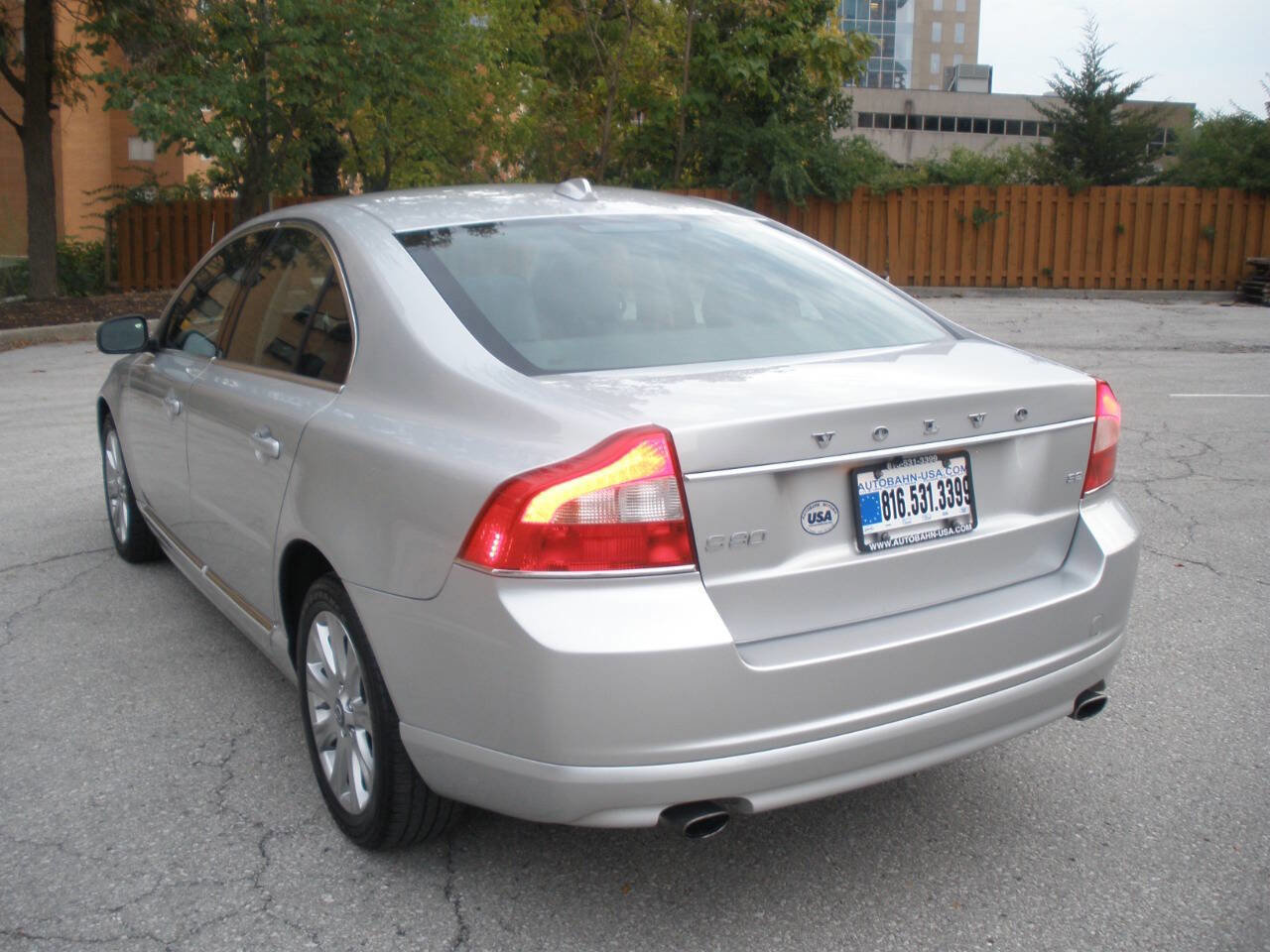 Used 2010 Volvo S80 3.2 image 8