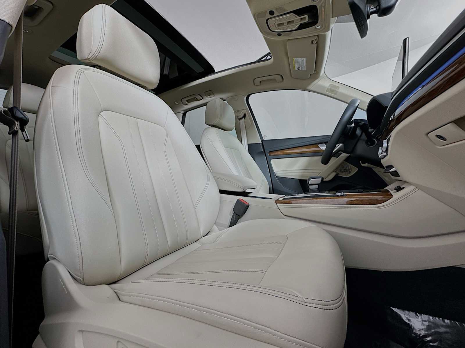 Certified 2025 Audi Q5 2.0T Premium Plus w/ Premium Plus Package image 27