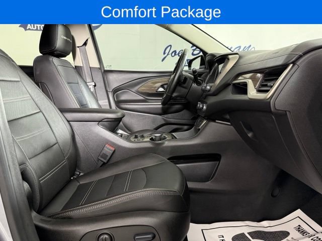 Used 2023 GMC Terrain Denali w/ Denali Premium Package AWD/4WD image 17