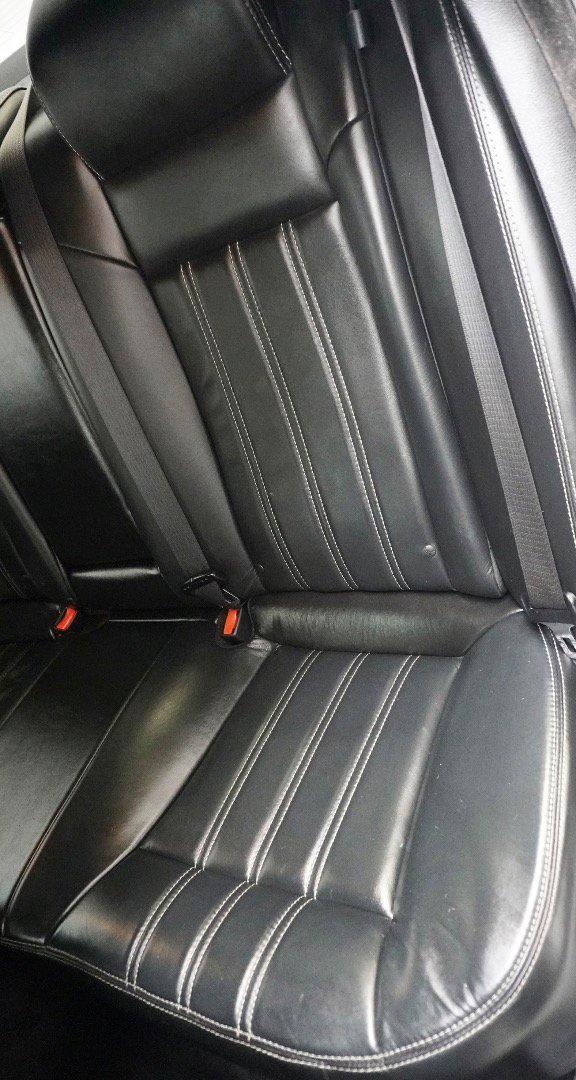 Used 2017 Chrysler 300 S image 5