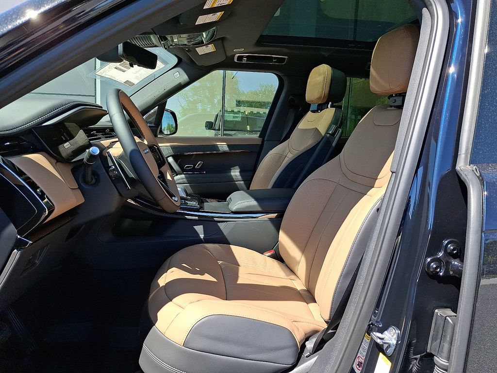 New 2026 Land Rover Range Rover Sport Dynamic SE AWD/4WD image 9
