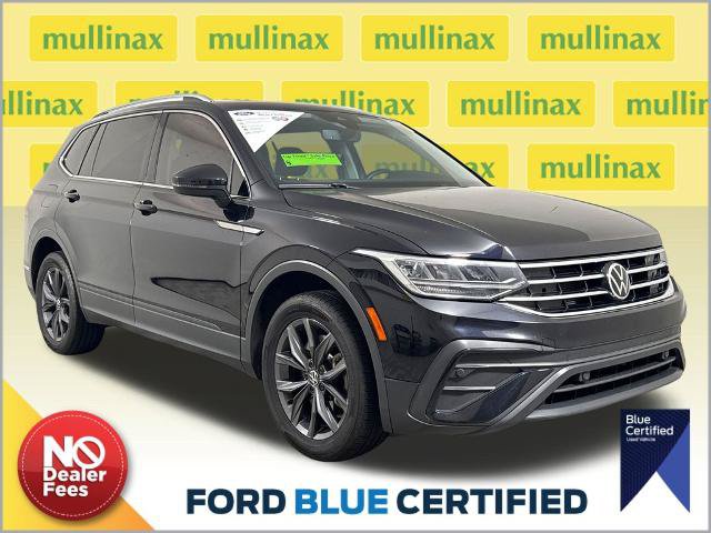 Used 2022 Volkswagen Tiguan SE w/ Panoramic Sunroof Package FWD image 1