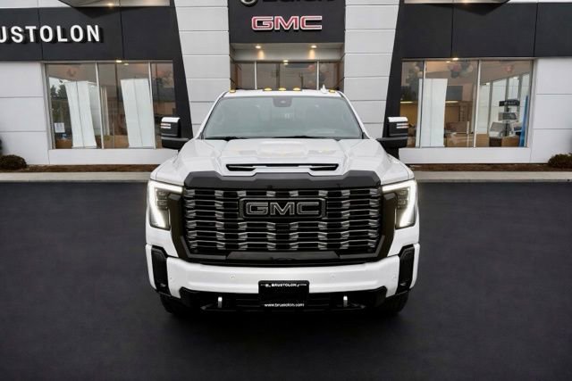 Used 2025 GMC Sierra 2500 Denali Ultimate image 4