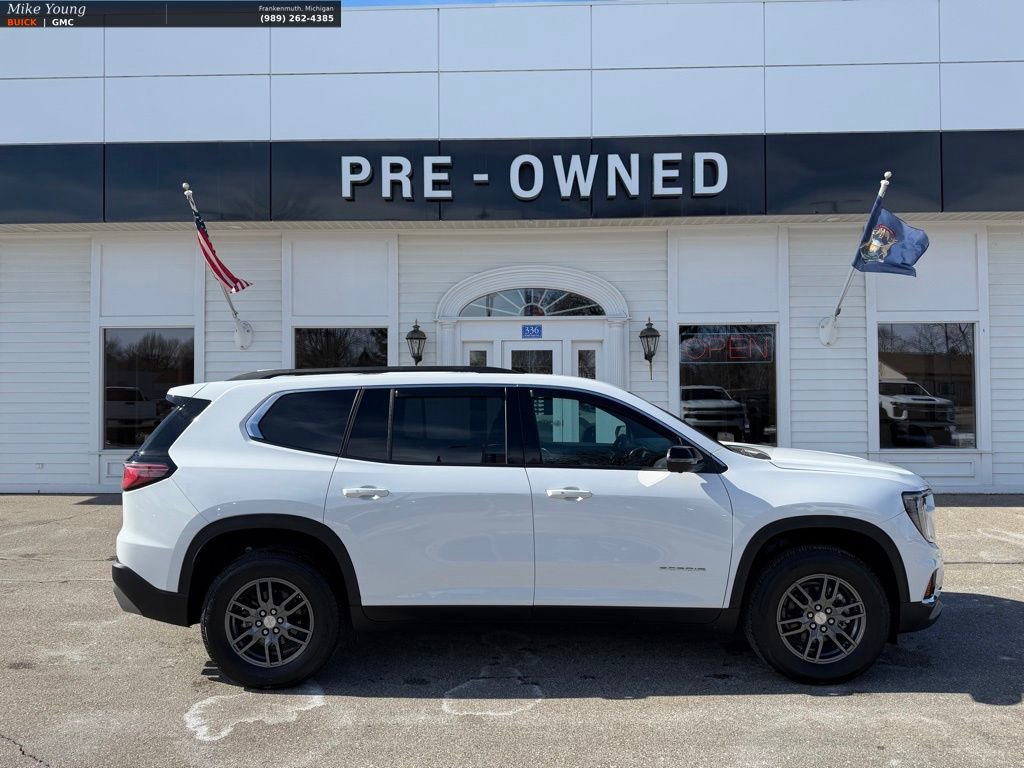 Used 2026 GMC Acadia Elevation image 4