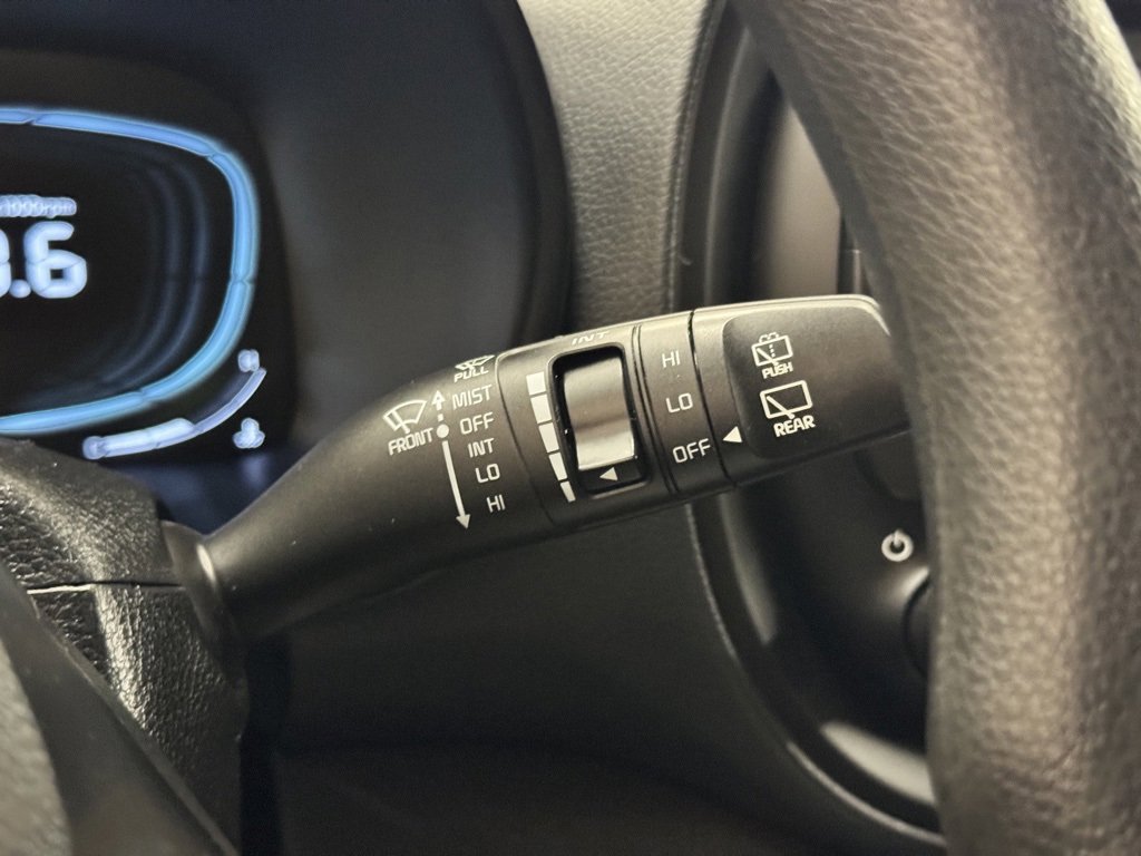 Used 2025 Kia Soul LX w/ LX Technology Package image 21
