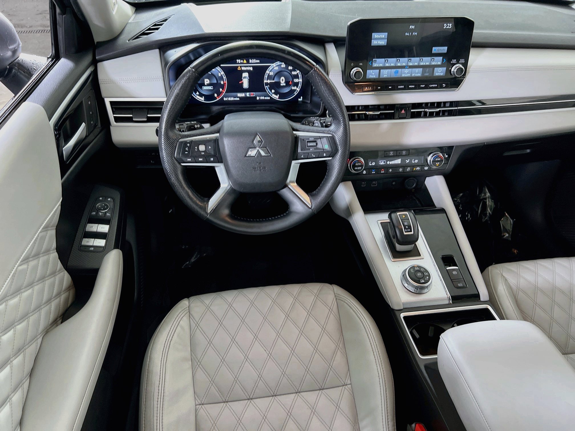 Used 2023 Mitsubishi Outlander SEL AWD/4WD image 22
