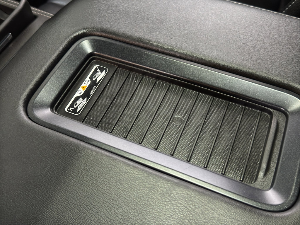 Used 2020 Chevrolet Tahoe Premier AWD/4WD image 34