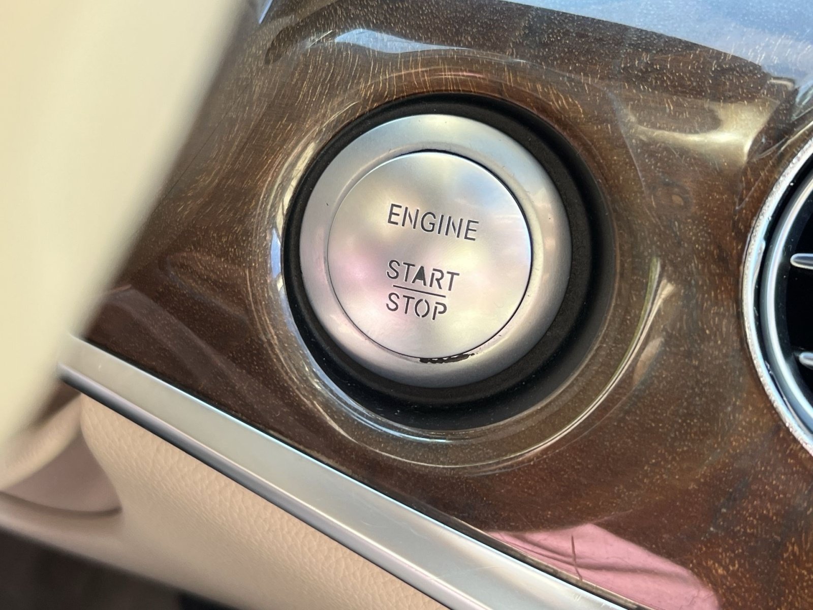 Used 2014 Mercedes-Benz S 550 Sedan image 37