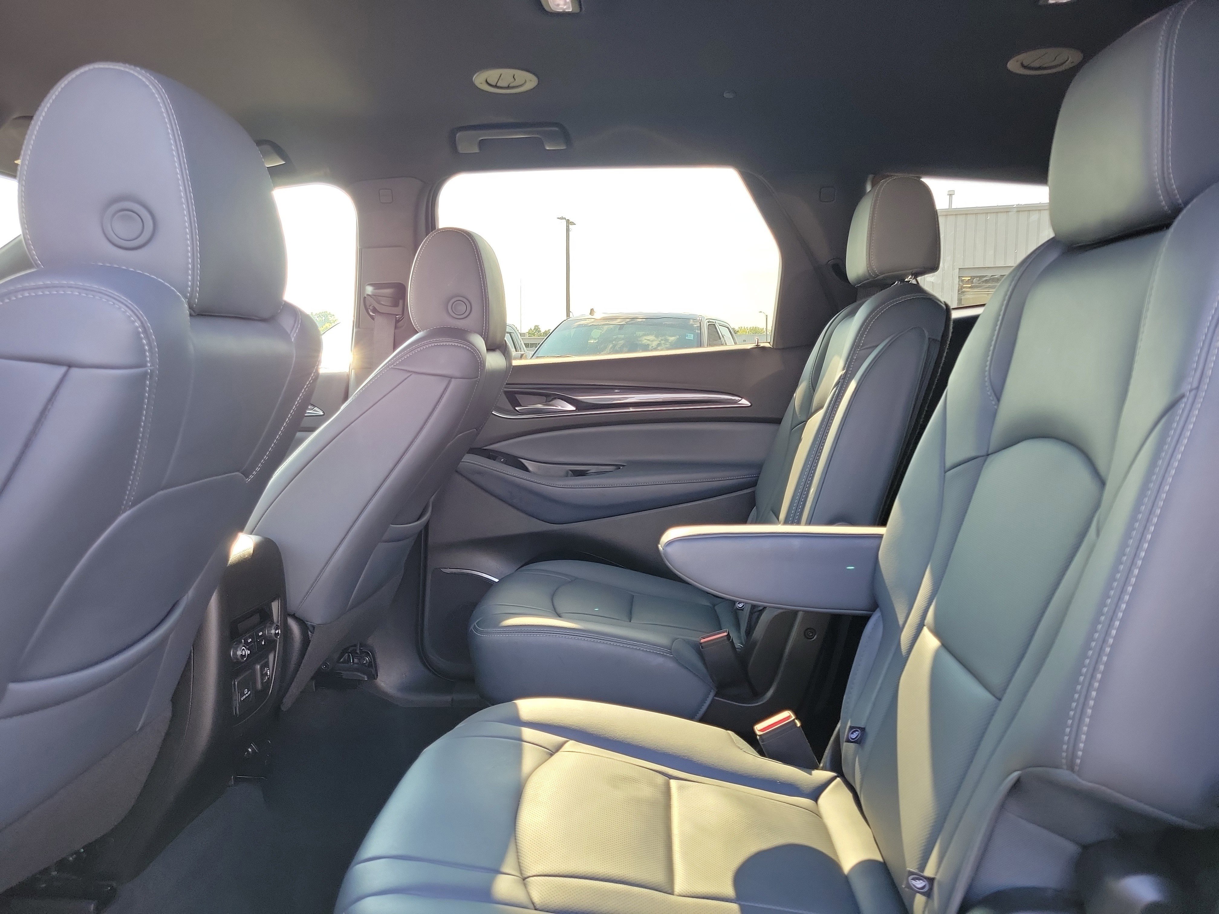 Used 2024 Buick Enclave Premium image 11