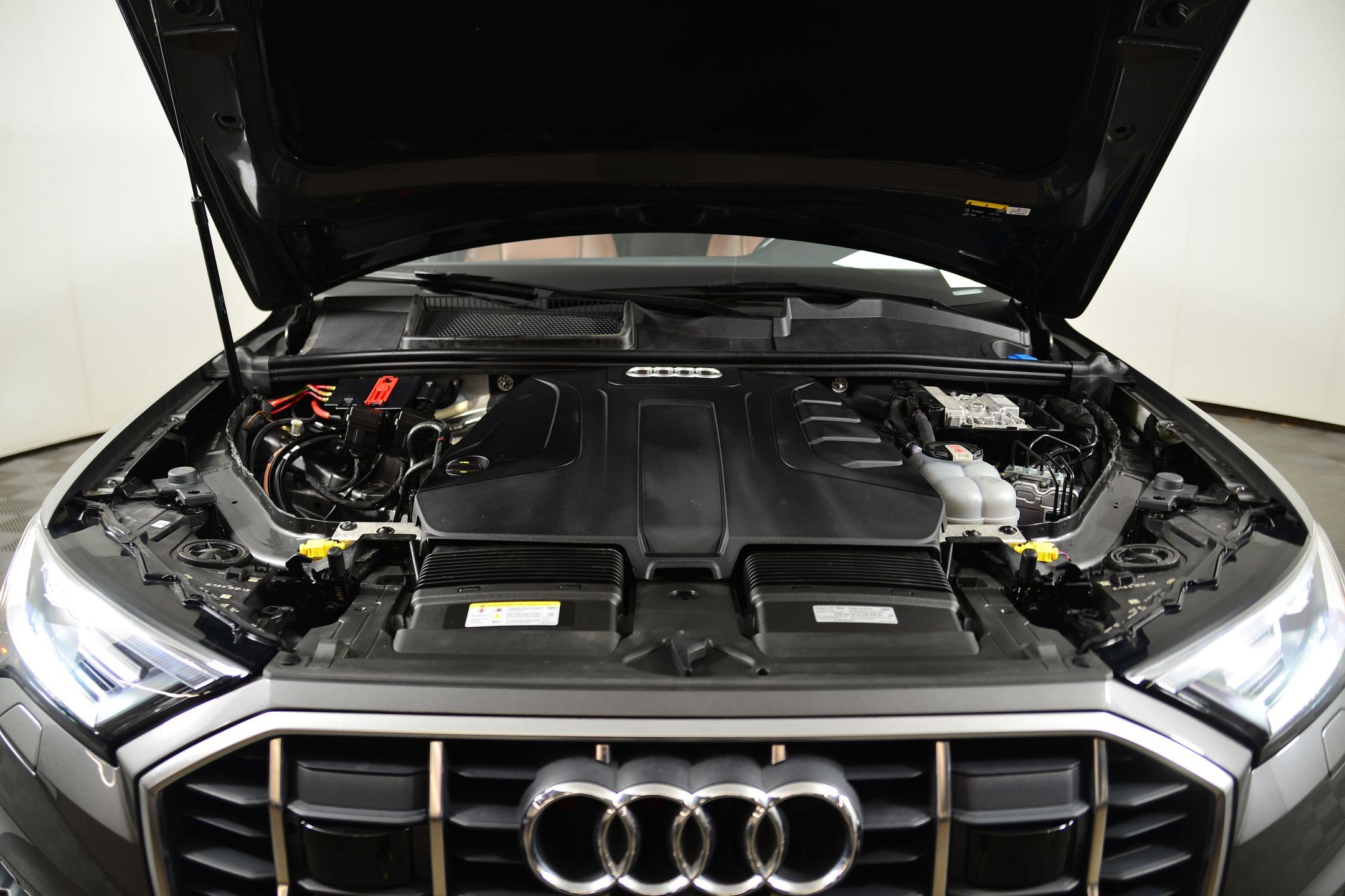 Used 2022 Audi Q7 Premium Plus image 15