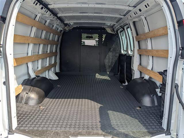 Used 2023 Chevrolet Express 2500 w/ Driver Convenience Package image 11