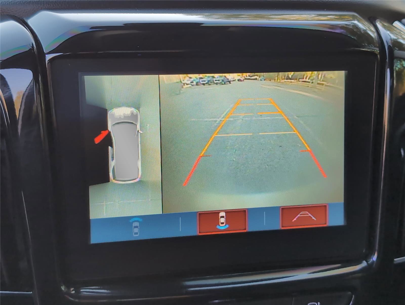 Used 2018 Chevrolet Traverse Premier w/ Redline Edition image 15