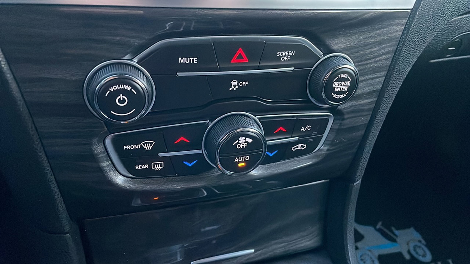 Used 2018 Chrysler 300 Touring image 49