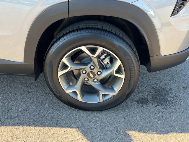 New 2026 Chevrolet Trax LT w/ Driver Confidence Package image 15