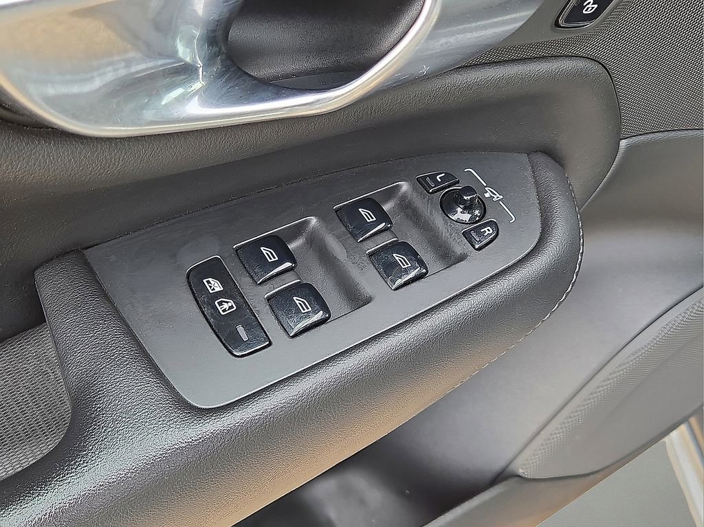 Certified 2023 Volvo XC90 B6 Plus w/ Protection Package Premier image 24