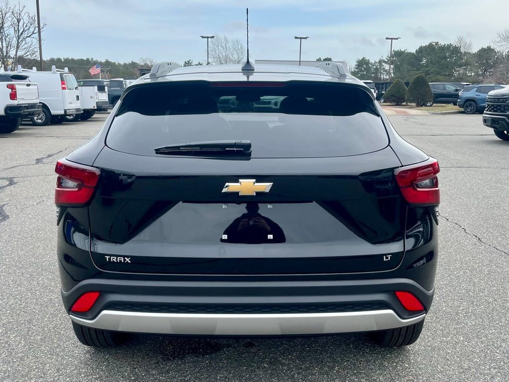New 2026 Chevrolet Trax LT FWD image 4